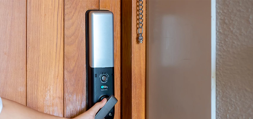 Home Security Electronic Locks Upgrades in Cherryland, CA